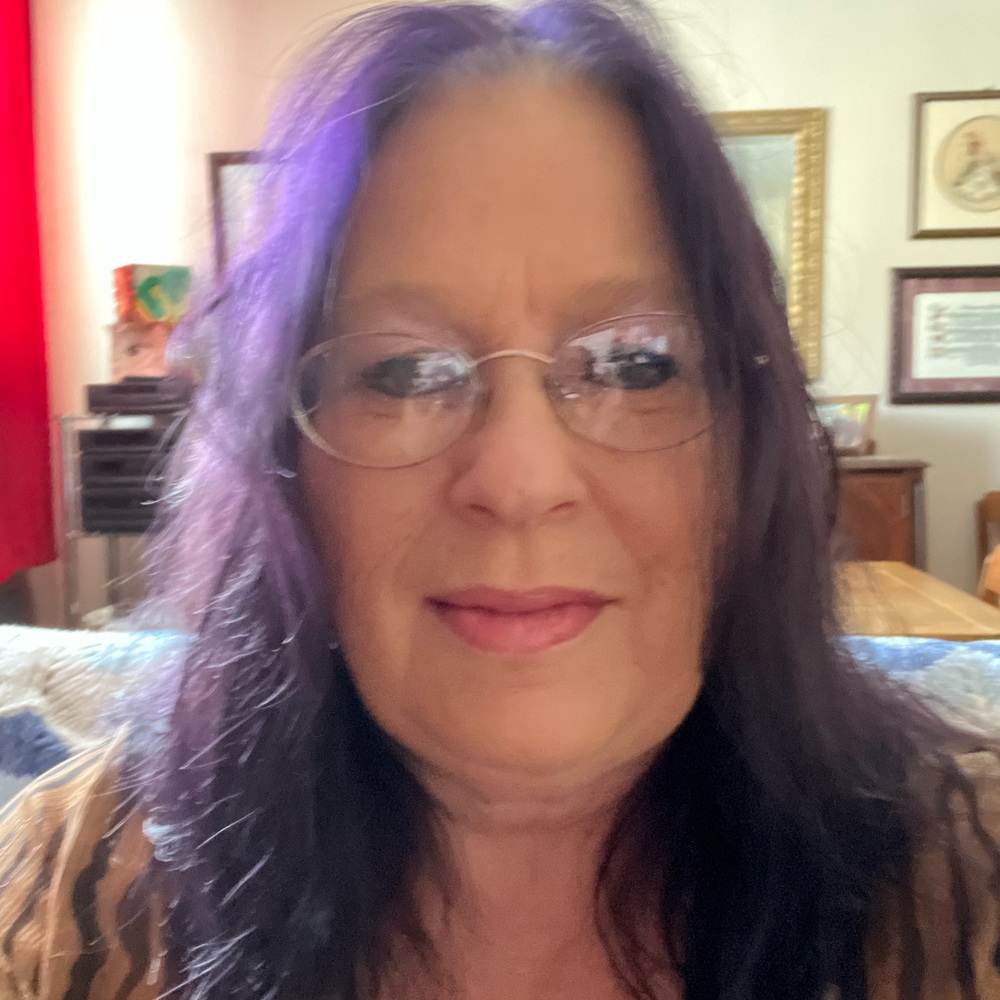 Meet your Posher, Robyn